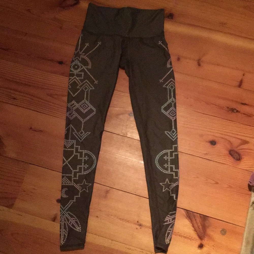 Teeki pattern leggings